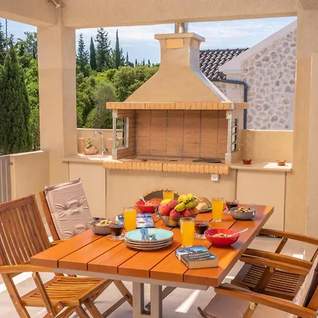 Pithari Sunset Villa