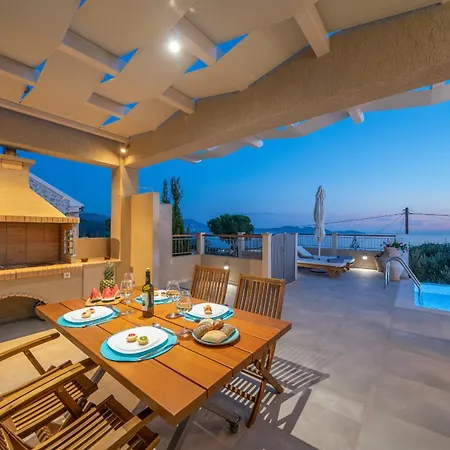 Pithari Sunset Villa *